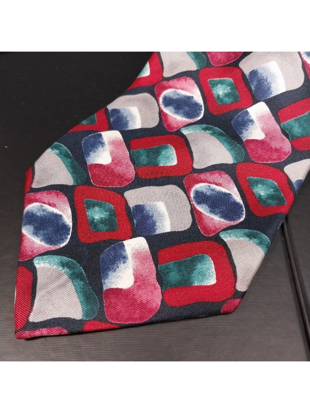 Windsor Men's Silk Neck Tie W:4" by L:58" Red Green Blue Silver